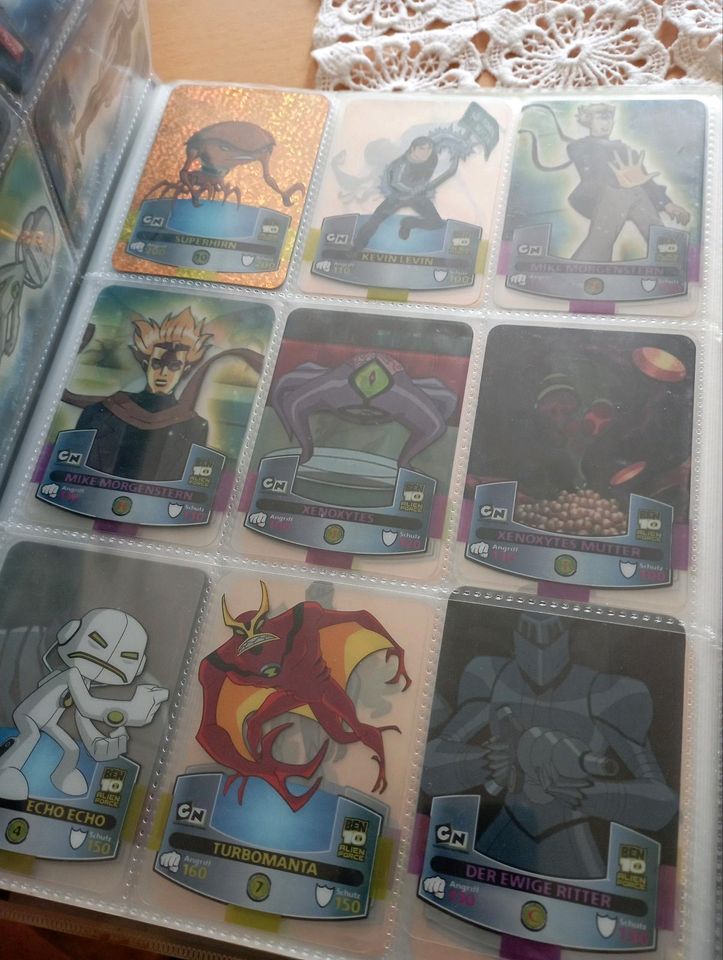 Ben 10 Alien Force Karten Sammeltheft mit vielen Karten in Lucka