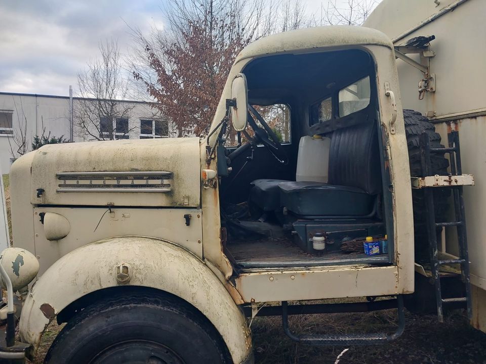 Borgward B 555 A Teileträger Schlachtfahrzeug Motor läuft in Rudersberg