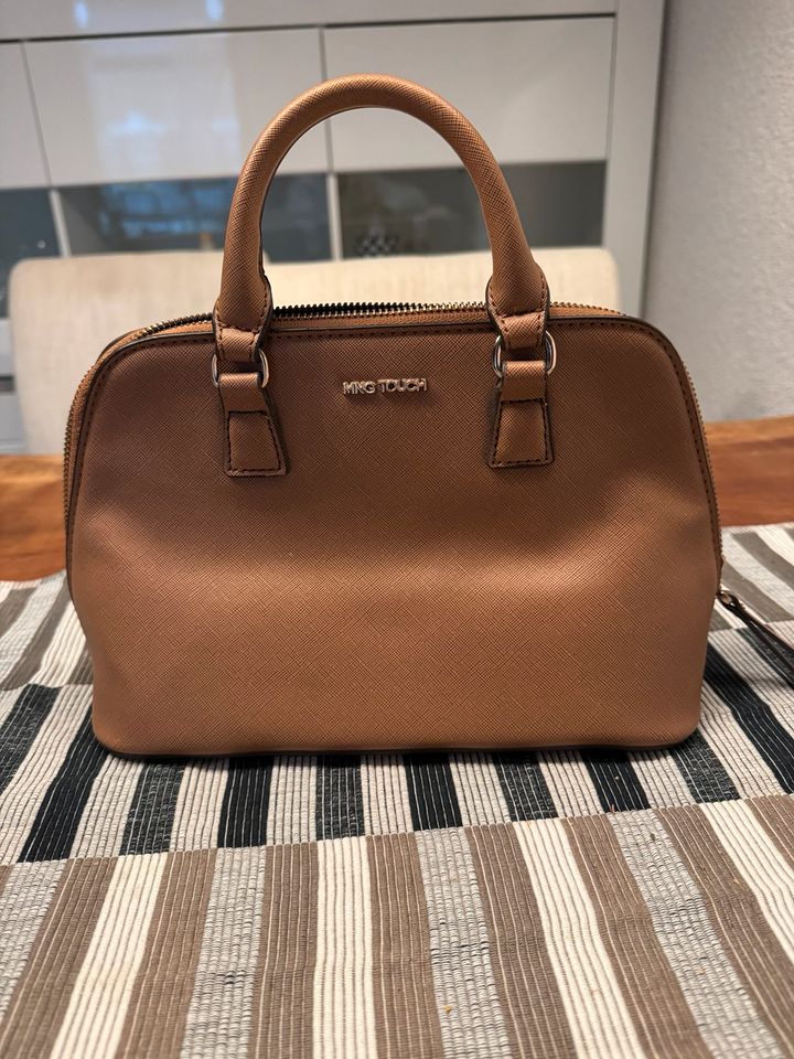 Handtasche klein / Henkeltasche in Ellhofen