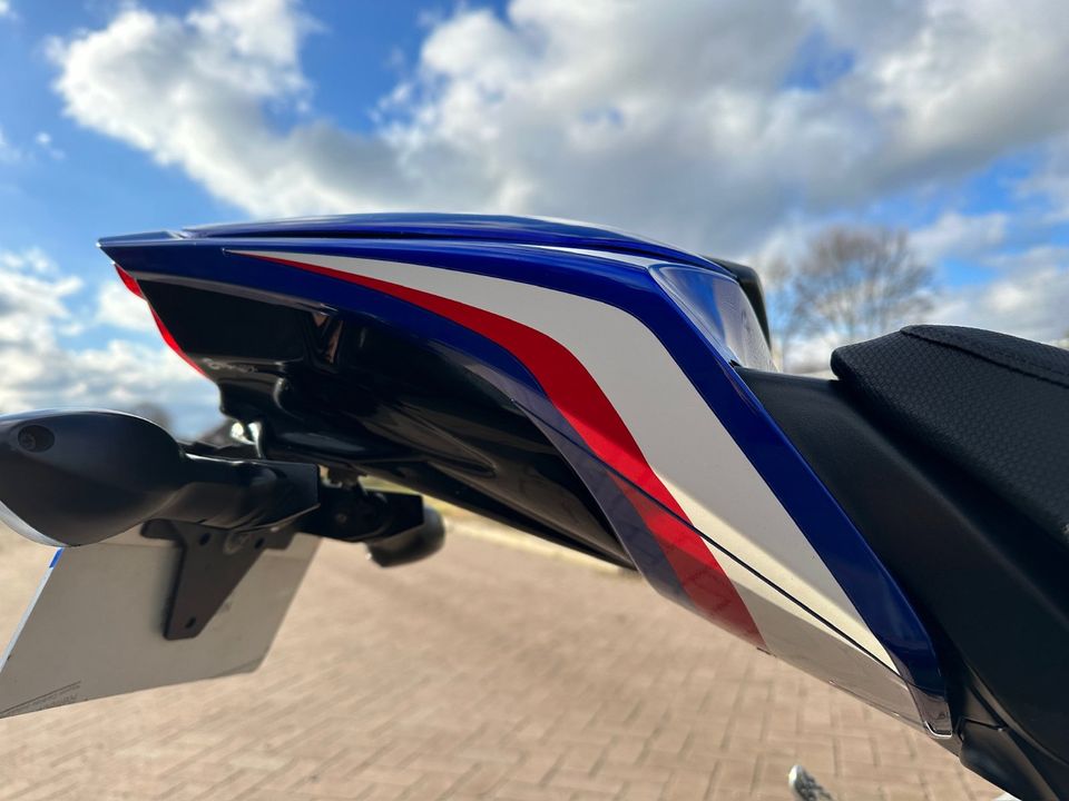 Honda CBR Fireblade 1000 in Moers