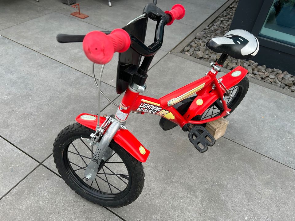 14 Zoll CARS Lightning Kinderfahrrad Kinderrad Spielrad in Adenau