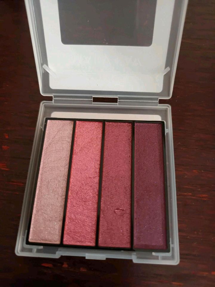 2x Mary Kay Make up. Eye Shadow & Lip Gloss in Karlsruhe