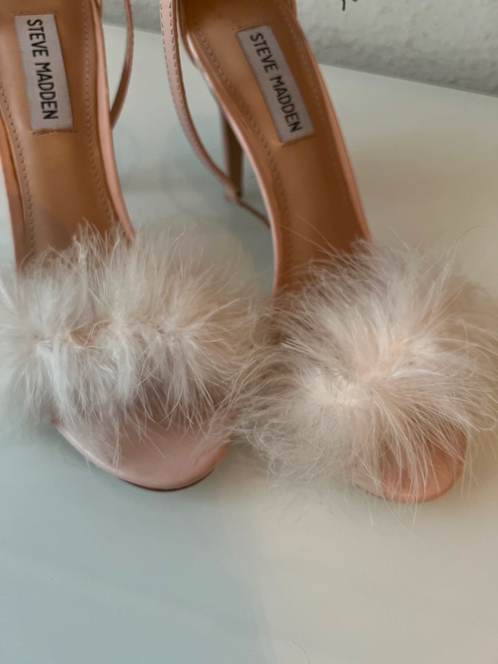 Steve Madden High Heels Fluffy Rosa in Konstanz