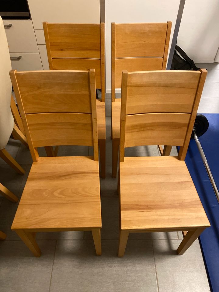 6 massive Holzstühle zu verschenken, voll intakt. in Nordrhein