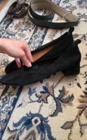 H&M ballerinas mit Absatz schwarz Wildleder gr. 41 Nordrhein-Westfalen - Kempen Vorschau