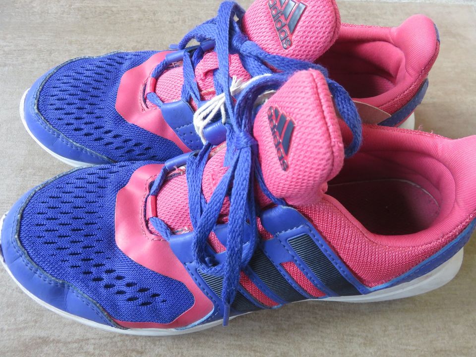 Sportschuhe dunkellila - pink Größe: 35 adidas in Kösching