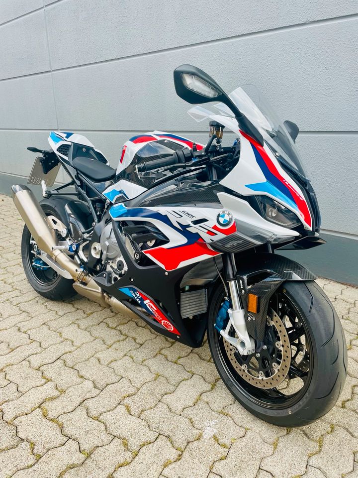 BMW M 1000 RR Neuwertig in Weinheim