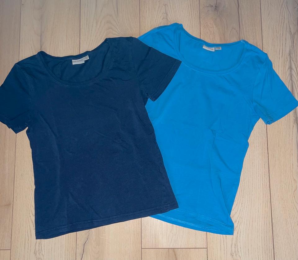 2 blaue Shirt  / Tshirt / Oberteil Gr M von Blue Motion in Kaarst