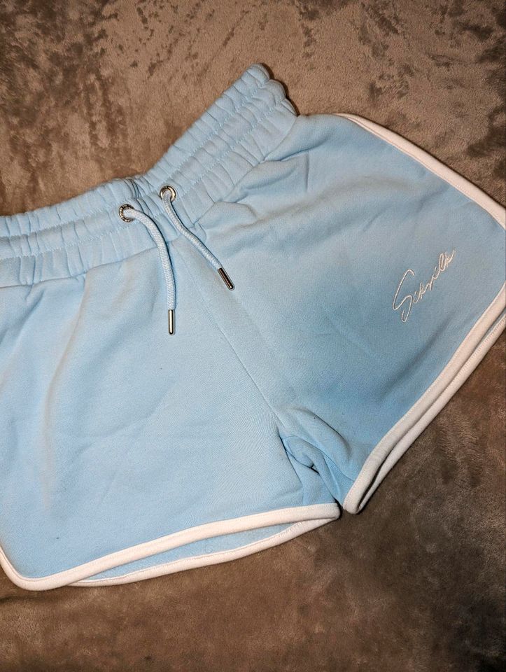 Sport Freizeit Shorts innen weich  neuwertig Siksilk gr xs in Itzehoe