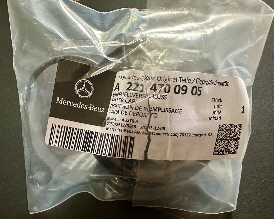 Tankdeckel Mercedes Benz C Klasse S204 Art.Nr. A2214700905 in Bleckede