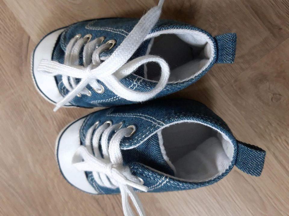 Schuhe Chucks Baby 18 in Schleusingen