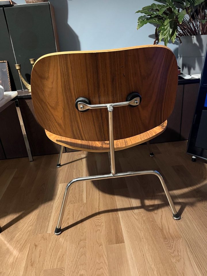 Eames Plywood Group Chair Palisander Rosewood in München