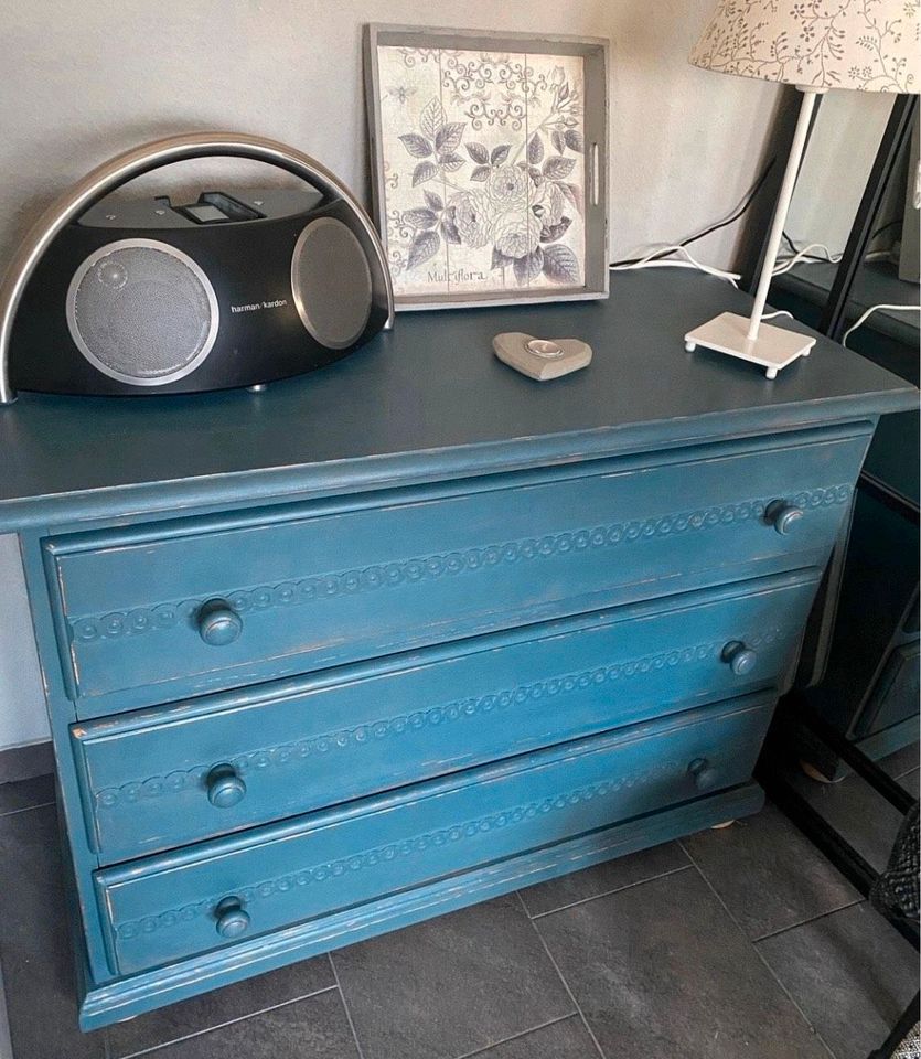 Kommode aus Vollholz Shabby Blau Schubladen TOP in Leichlingen