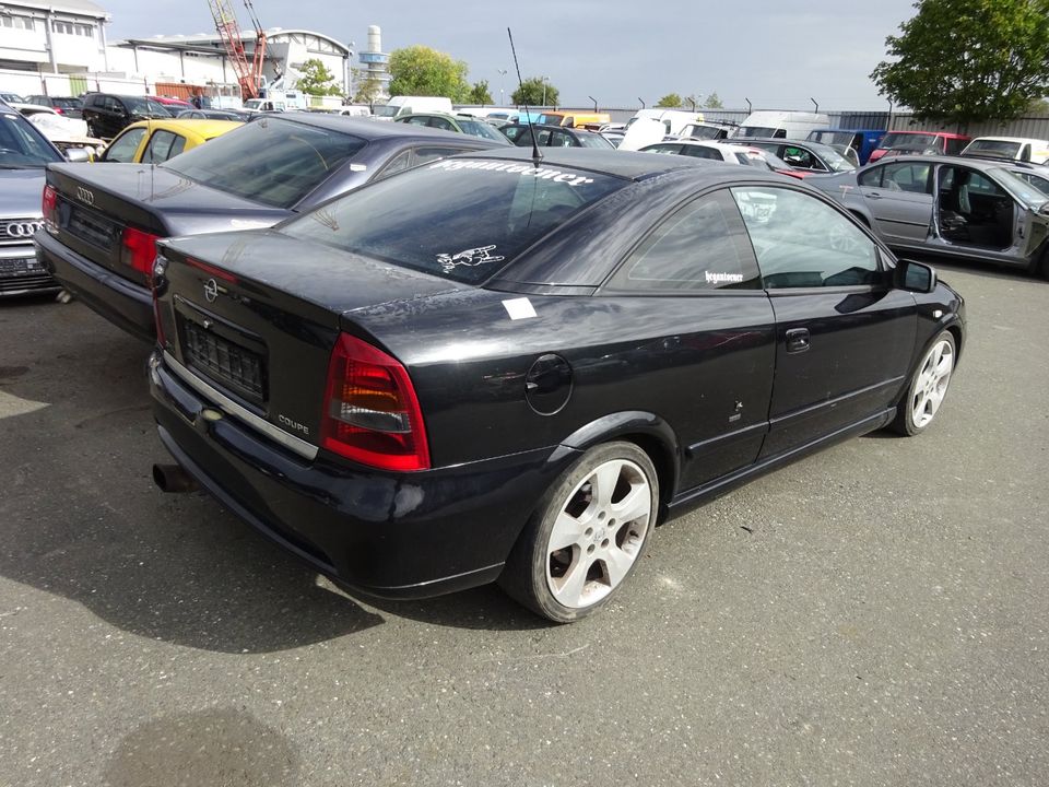 Opel Astra G Coupe Bertone 2.2 108 KW BJ 2002 Schlachtung in Hof (Saale)