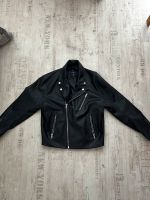 Abercrombie & Fitch Lederjacke in Schwarz Größe M Nordrhein-Westfalen - Remscheid Vorschau