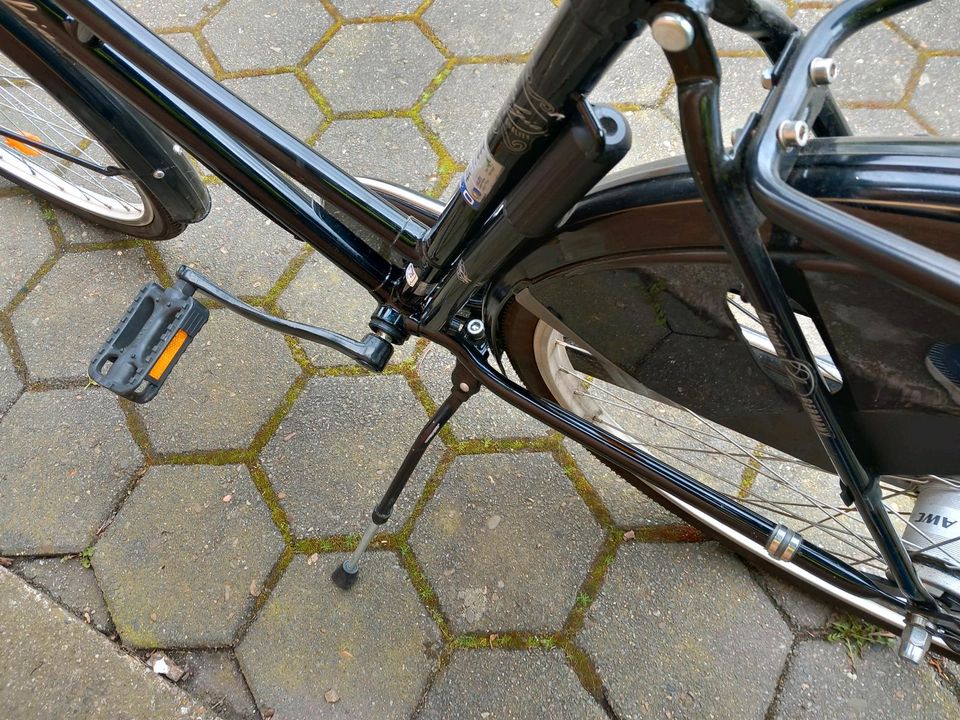 Damenfahrrad Hollandrad Nostalgie 28er in Bückeburg