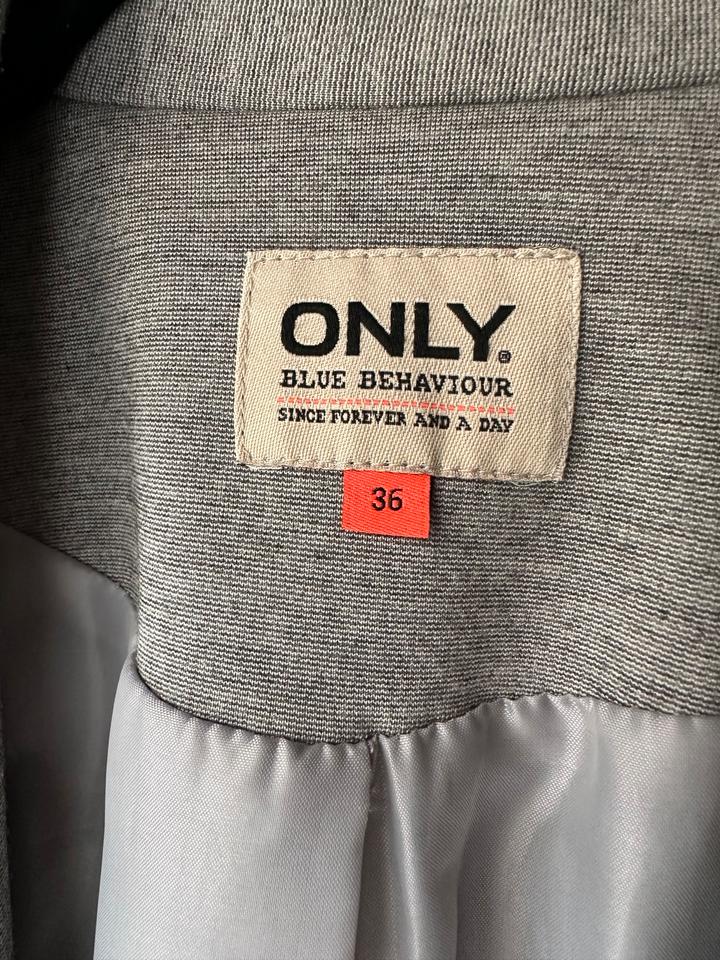 Only Blazer Gr. 36 grau hellgrau tailliert wie neu in Hamburg