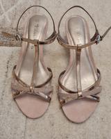 Sandaletten/Riemchensandalen Tamaris Gold /Rosé. Gr.36 Nordrhein-Westfalen - Olpe Vorschau