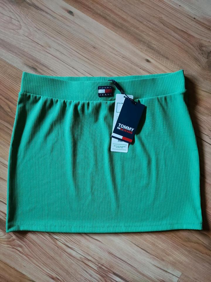 Tommy Hilfiger Minirock  Gr.S Grün NEU mit Etikett in Tauche