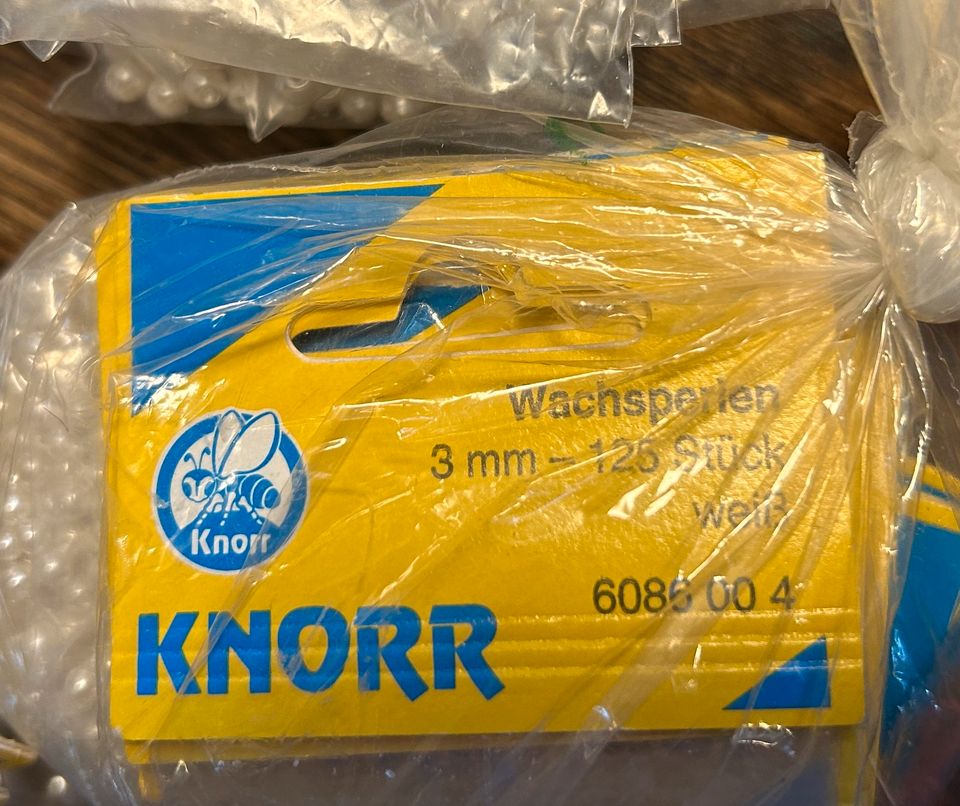 Knorr Wachsperlen, verschiedene Größen in Berlin