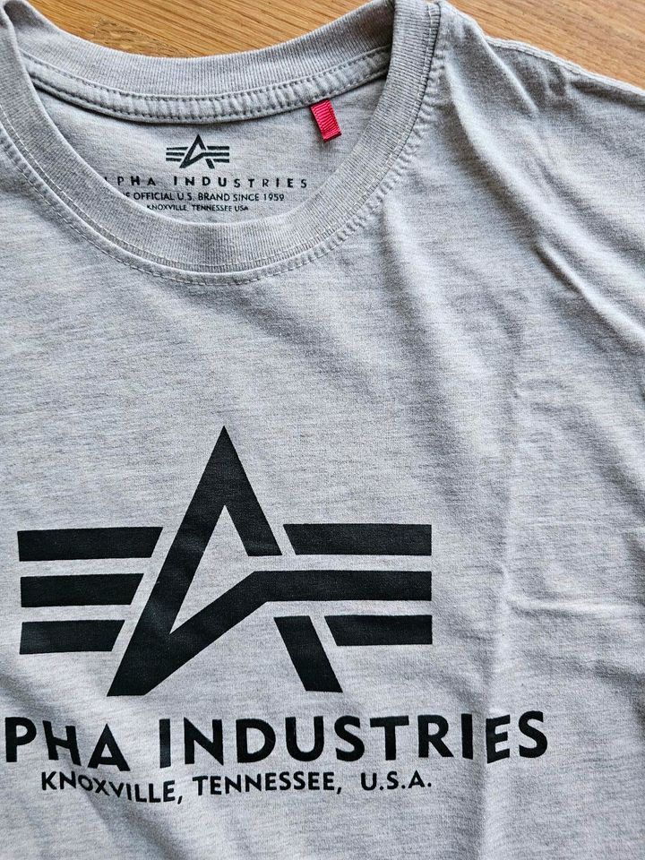 T Shirt Oberteil von Alpha Industries Gr.XS in Stuttgart