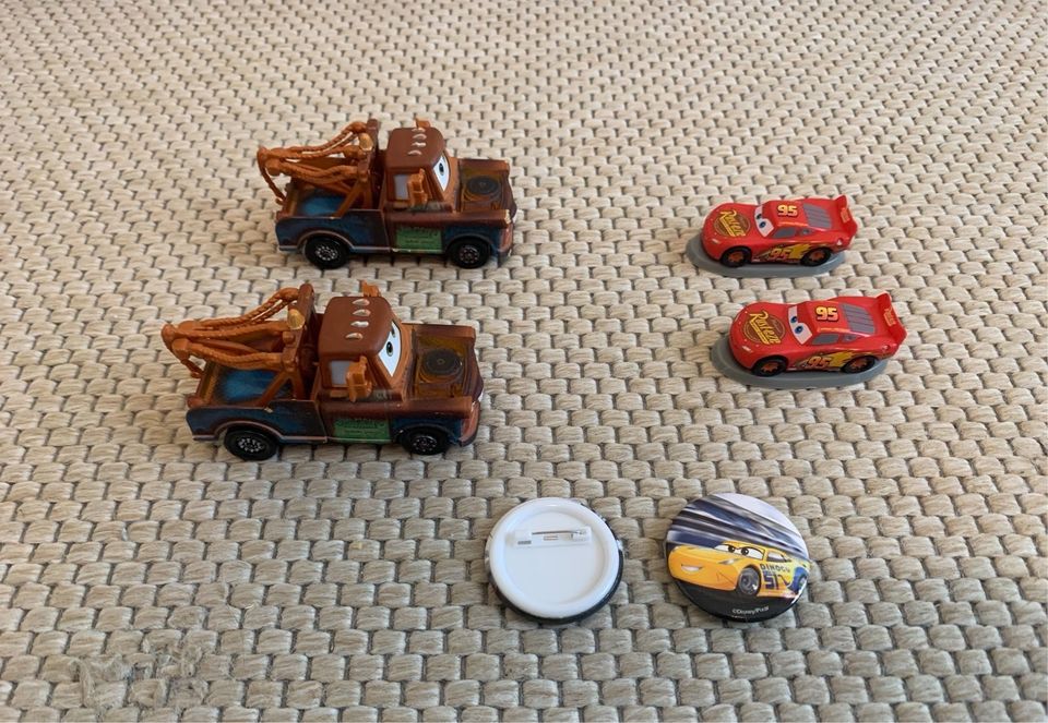 Disney Cars  Kranwagen Hook 2x, Lightning Mc Queen, Clips in Hamburg