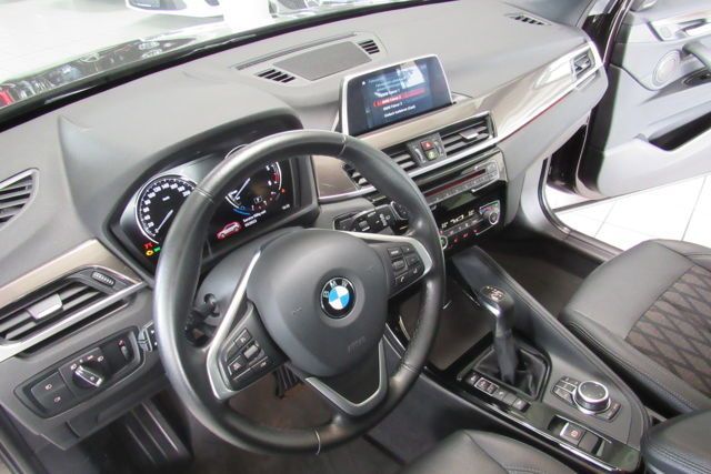 BMW X1 xDrive25d xLine Automatik Pano,LED,Navi,DAB in Wuppertal