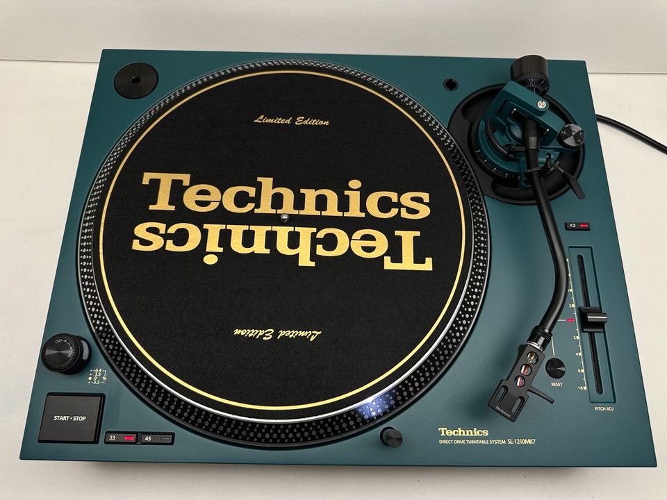 Technics SL-1210 MK7 Royal Edition - NEU & OVP inkl. Abdeckhaube in Rhede