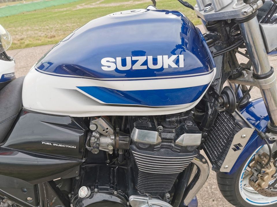 Suzuki GSX 1400 in Niederdorla