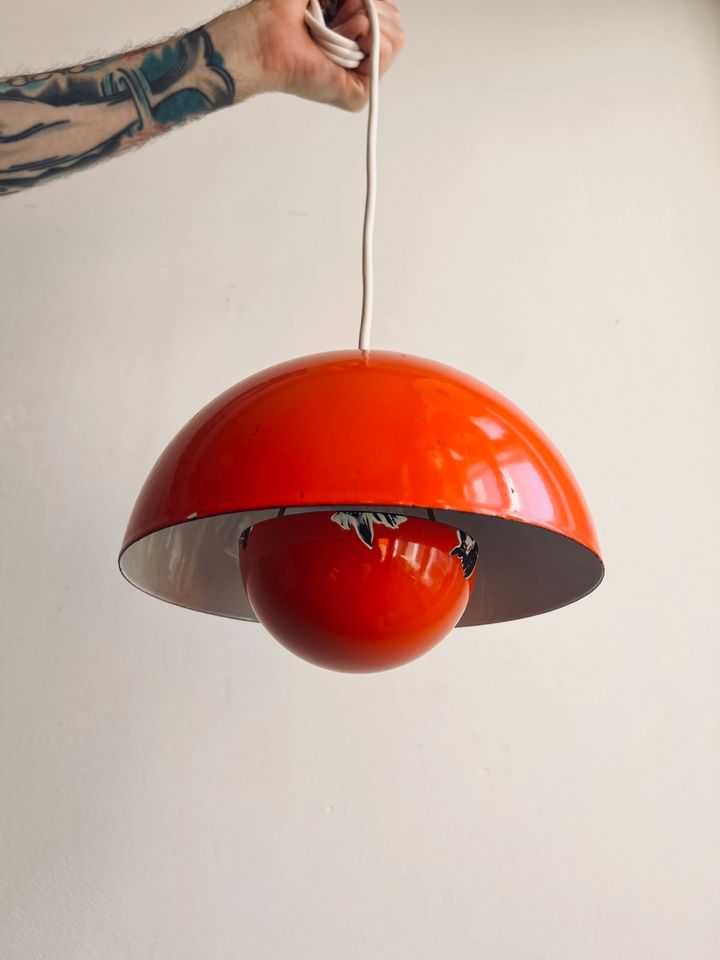 VP1 Vintage Verner Panton für Louis Poulsen Flowerpot orange Emaille Mid Century Klassiker Hängelampe Dänemark in Berlin