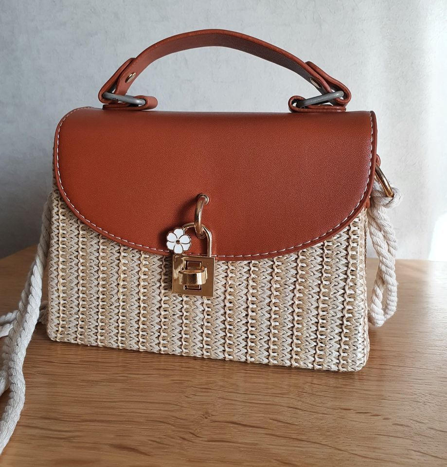 Neu! Strohtasche 19,5x15x8,5 cm - nicht getragen in Verl