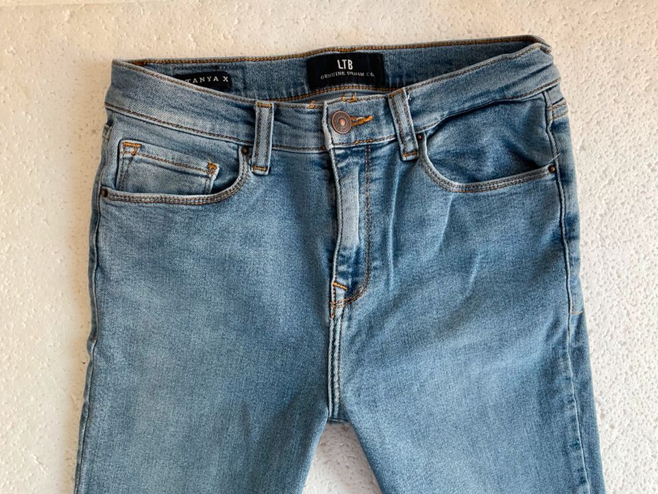 LTB Jeans Tanya X blau Größe 28 in Nürnberg (Mittelfr)