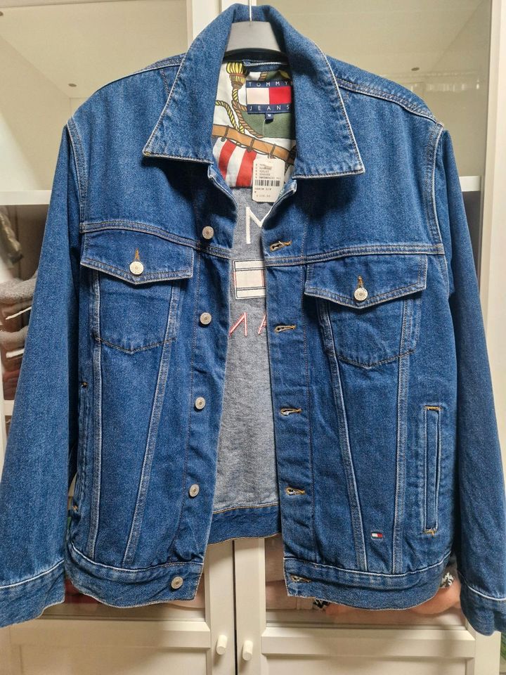 Tommy Hilfiger Jacke gr. M in Mühlhausen