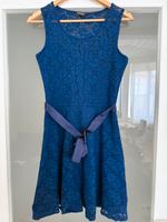 Neuw. Morgan Cocktailkleid Spitze blau Gr. M Gr. 38 Stuttgart - Bad Cannstatt Vorschau