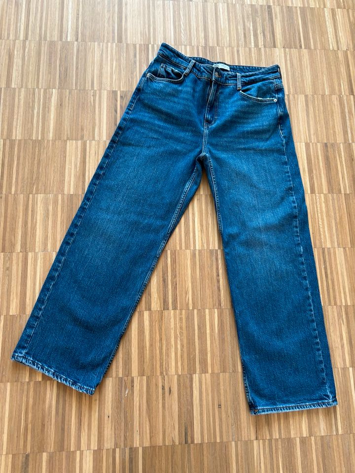 ZARA köchellange Wide Leg Jeans Gr. 40 (US 29) High Waist Z1975 in Oberschleißheim