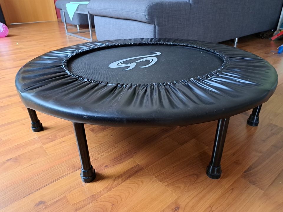 Trampolin Durchmesser 97 cm, schwarz, Sprungfläche 60 cm in Minden