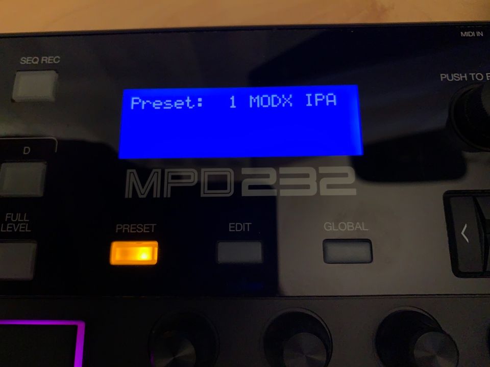 Akai MPD 232 Drumpad / Sequencer / MIDI Controller in München
