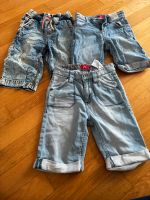 3 Jeans Shorts s.Oliver Gr.122 Hüftweite Slim-für schmale Kinder Nordrhein-Westfalen - Mönchengladbach Vorschau