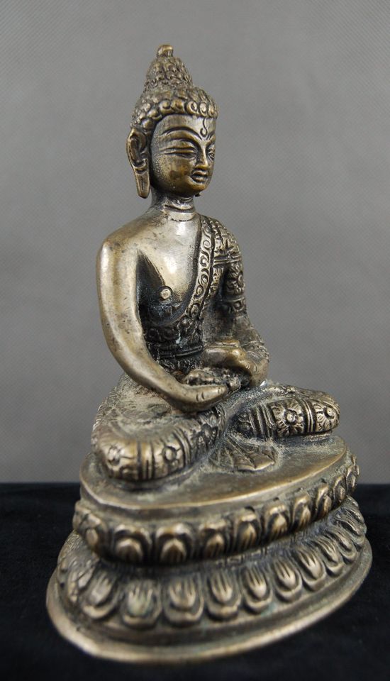 Buddha Figur, Bronze in Essen