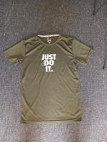 Nike Shirt zu verkaufen Neu! Baden-Württemberg - Steinmauern Vorschau