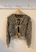 Stradivarius Leoparden Strickjacke Gr. XS 34 Niedersachsen - Seelze Vorschau
