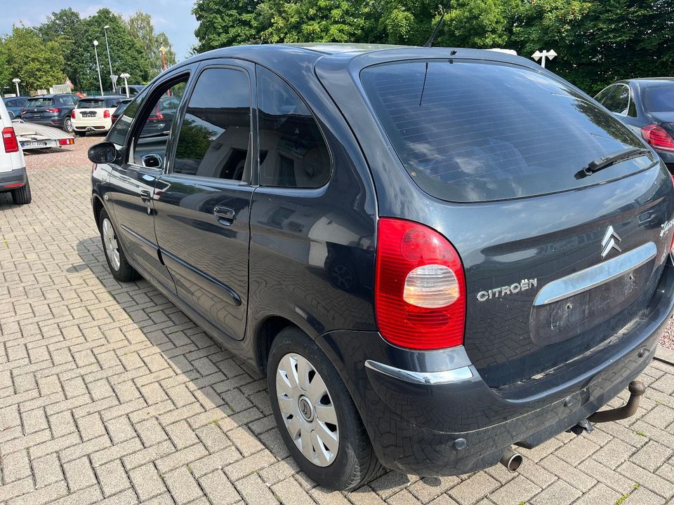 Citroën Xsara Picasso 2.0 16V Exclusive Automatik in Fröndenberg (Ruhr)