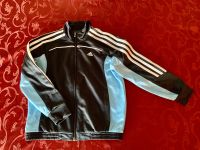 TOP! Adidas Trainingsjacke,blau, schwarz, Gr. 134-140 Wandsbek - Hamburg Bergstedt Vorschau