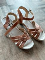 Damen Sandalen Sandaletten neuwertig Ariane Gr 41 caramel braun Nordrhein-Westfalen - Lüdenscheid Vorschau