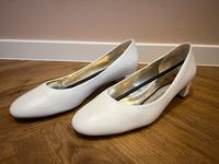 HÖGL Brautschuhe Hochzeitsschuhe Gr. 38,5 perlweiß weiß Pumps Niedersachsen - Melle Vorschau