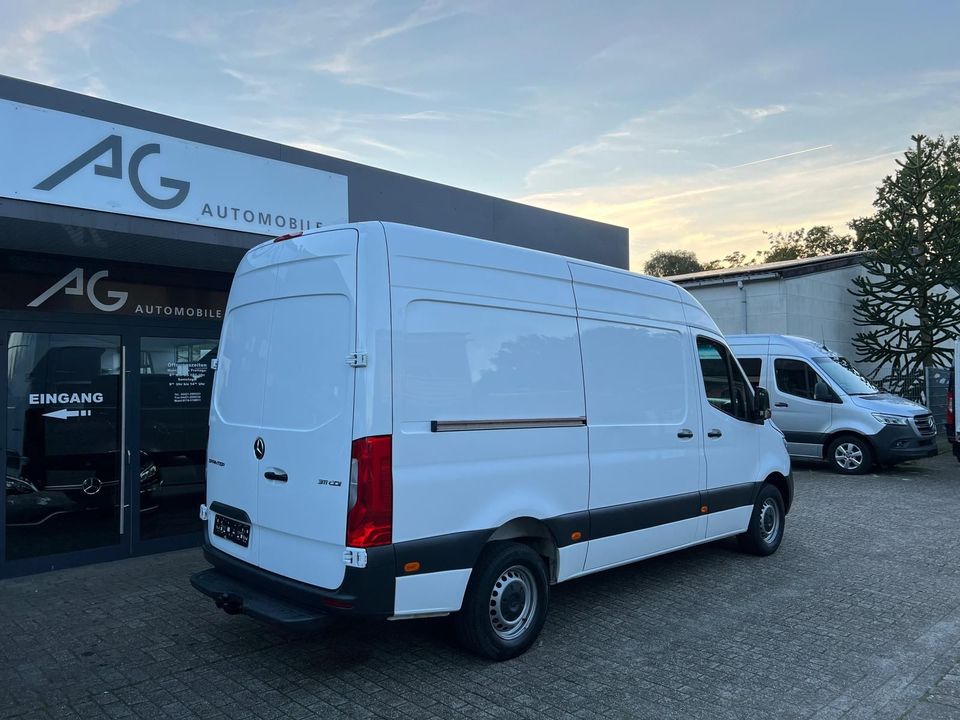 Mercedes-Benz Sprinter 311 CDI*AHK*3-Sitzer*L2H2 in Wilhelmshaven