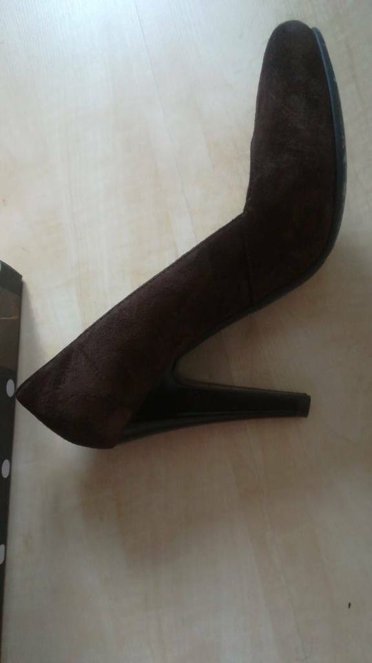 High Heels Geox Respira Braun Wildleder 39,5 Pumps in Himmelkron