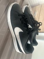 Nike Sneaker Größe 36,5 WIE NEU! Nordrhein-Westfalen - Schwelm Vorschau