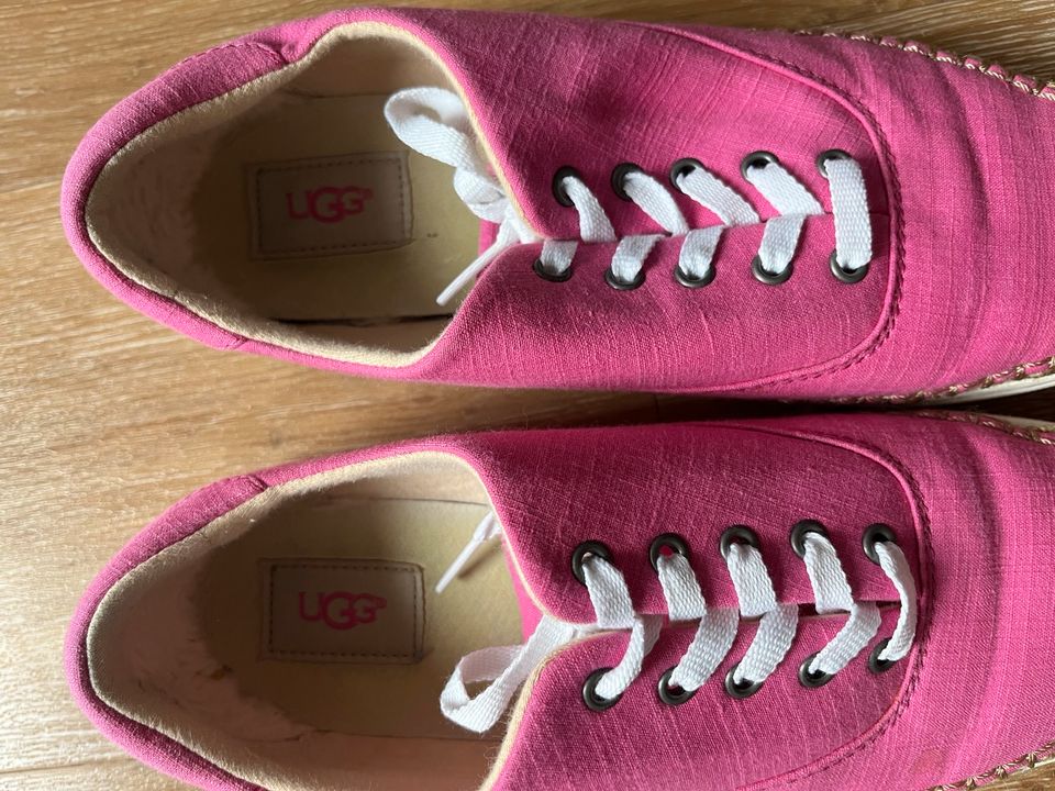 UGG Sneaker Damen Größe 41 in Bergisch Gladbach