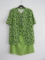 Damen Anzug Kostüm Gr 42 Blazer Rock 2teilig grün Top Zustand München - Altstadt-Lehel Vorschau